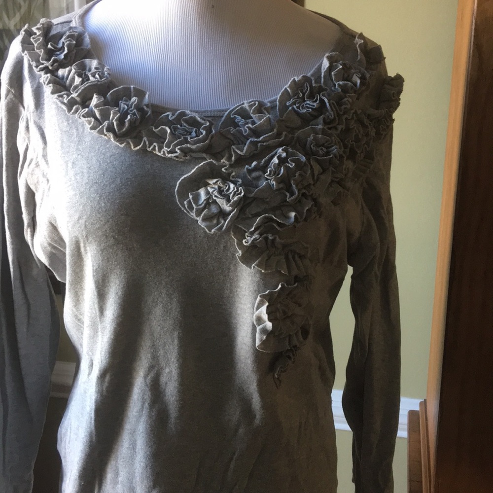 Van Heusen Gray T